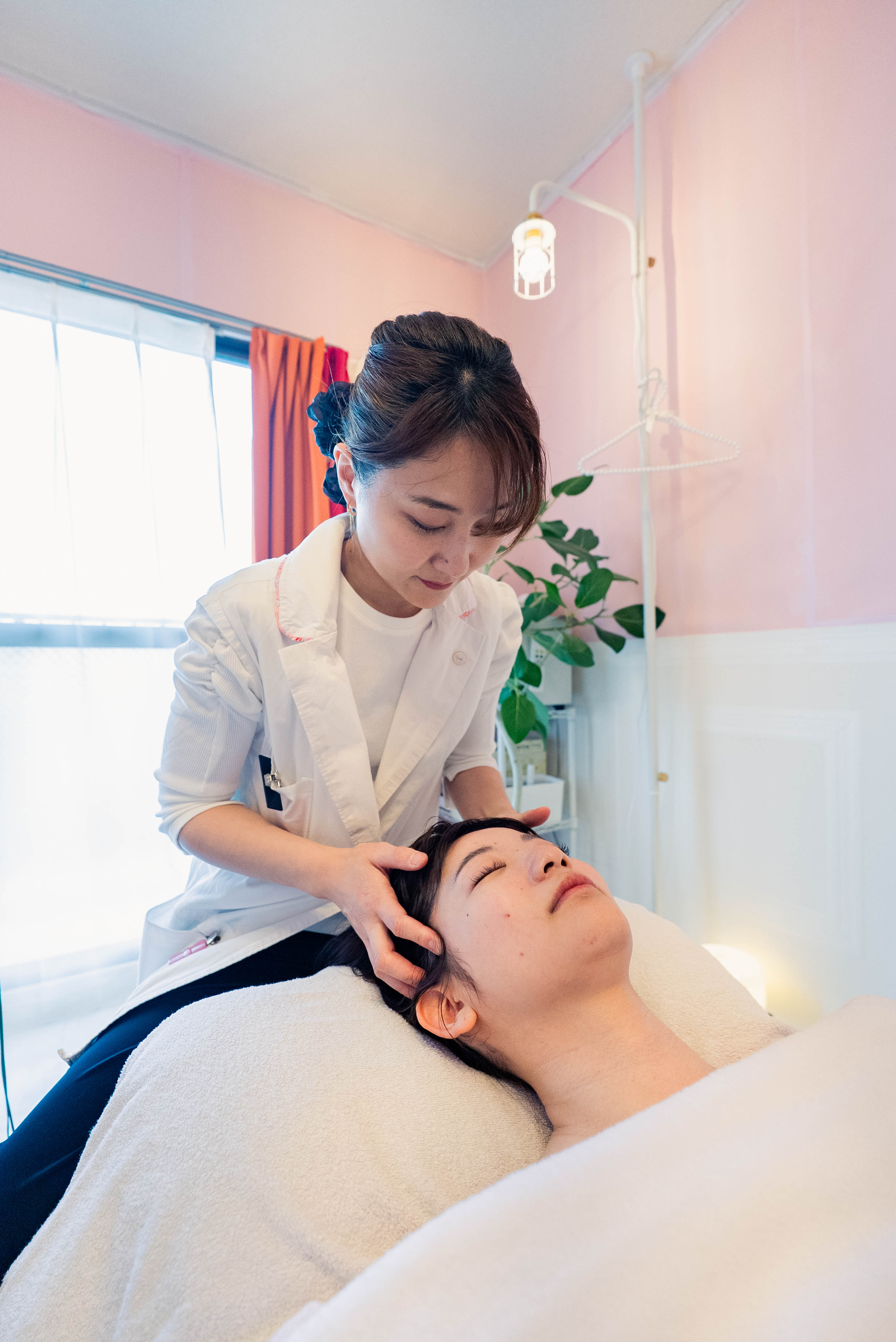 美容鍼灸mgの施術